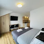 Royal Villa Resort - Jacuzzi, Melex Na Plaze, Apartamenty Z Kuchnia, Widok Na Zalew Wislany Гостевой дом