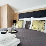 Royal Villa Resort - Jacuzzi, Melex Na Plaze, Apartamenty Z Kuchnia, Widok Na Zalew Wislany Гостевой дом