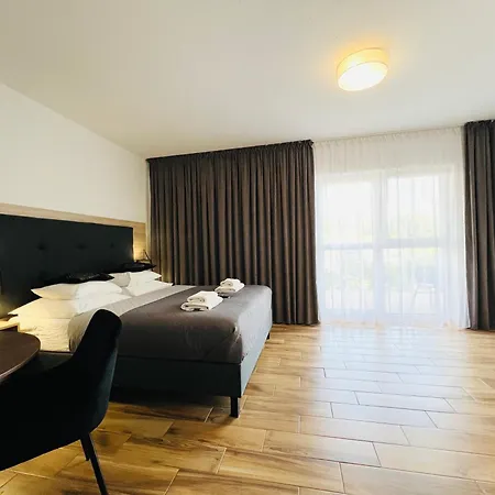 Royal Villa Resort - Jacuzzi, Melex Na Plaze, Apartamenty Z Kuchnia, Widok Na Zalew Wislany