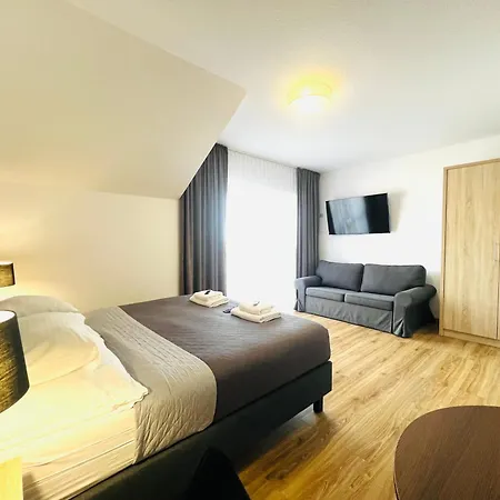 Royal & - Jacuzzi, Sauna, Melex Na Plaze, Masaze, Z Kuchnia, Widok Na Zalew Wislany Penzion