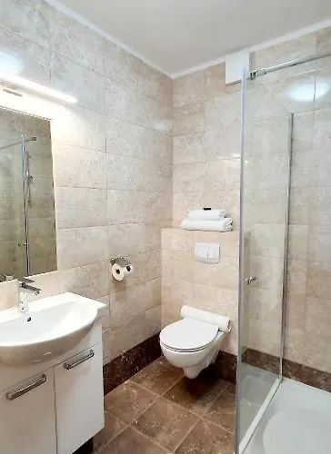Pensionat Royal Villa Resort - Jacuzzi, Melex Na Plaze, Apartamenty Z Kuchnia, Widok Na Zalew Wislany 3*